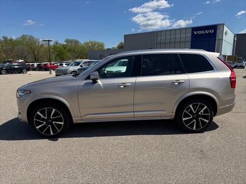 2025 Volvo XC90 B6 Plus 6-Seater