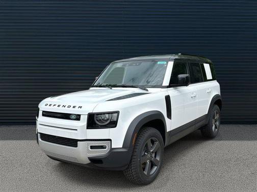 2025 Land Rover Defender 110 P300