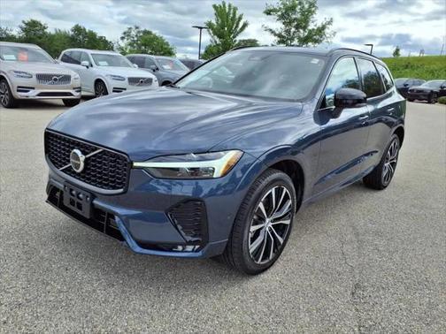 2025 Volvo XC60 Plus