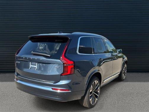 2026 Volvo XC90 B5 Plus 7-Seater