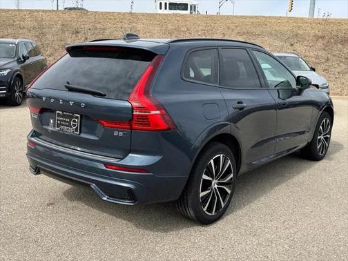 2025 Volvo XC60 Plus