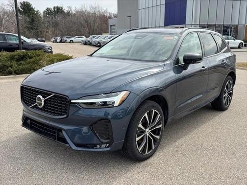 2025 Volvo XC60 Plus