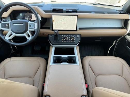 2025 Land Rover Defender 110 P500 X-Dynamic SE