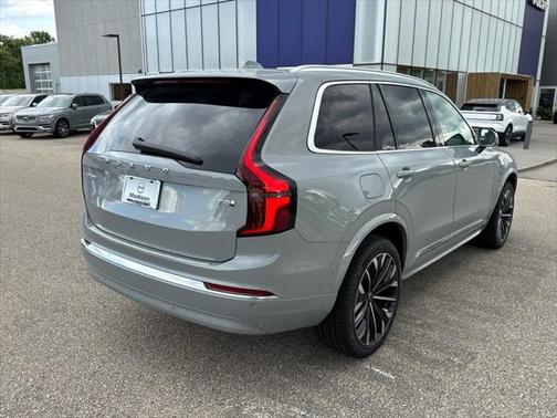 2025 Volvo XC90 Plug-In Hybrid T8 Plus 7-Seater