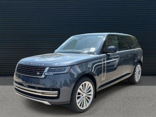 2025 Land Rover Range Rover P400 SE 7 Seat