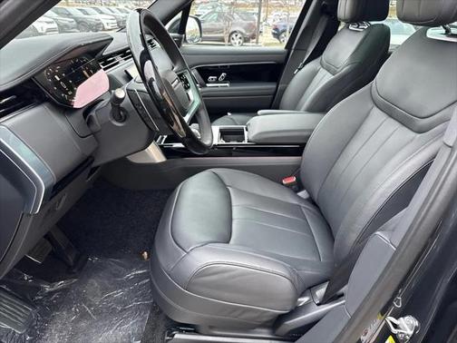 2025 Land Rover Range Rover P400 SE