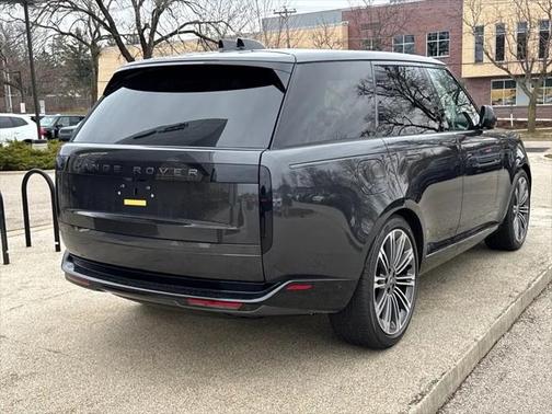 2025 Land Rover Range Rover P400 SE