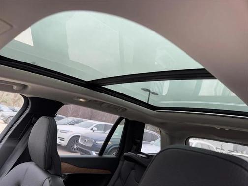 2025 Volvo XC90 B6 Plus 7-Seater
