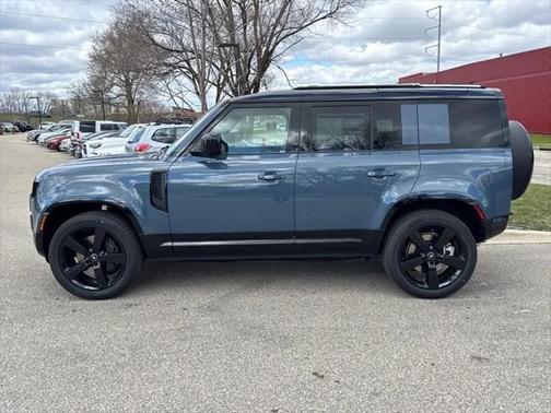 2025 Land Rover Defender 110 P400 X-Dynamic SE