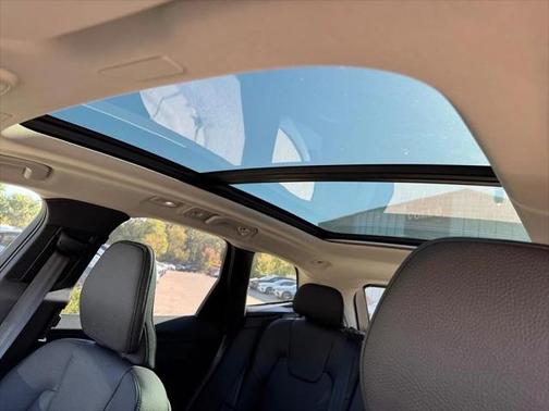 2025 Volvo XC60 Plus