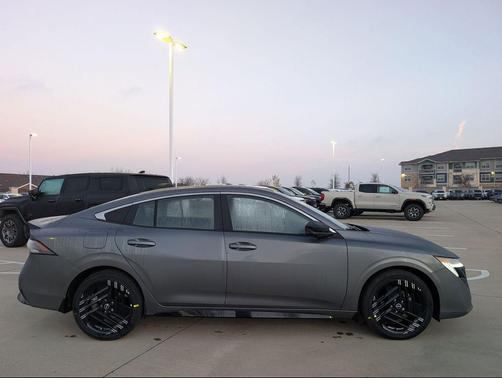 Gun Metallic 2026 Nissan Sentra SR