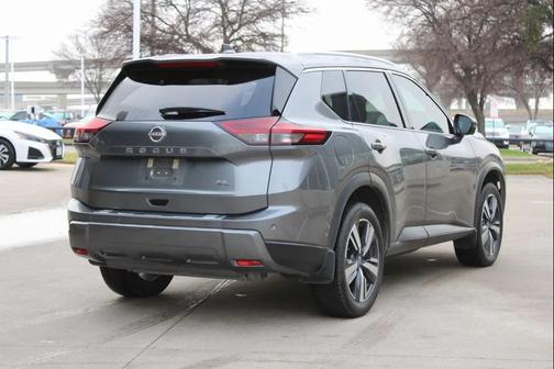 2024 Nissan Rogue SL