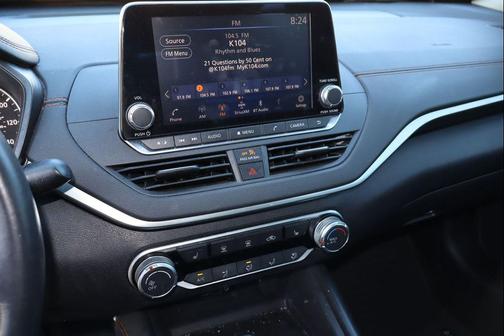 Super Black 2019 Nissan Altima 2.5 SR