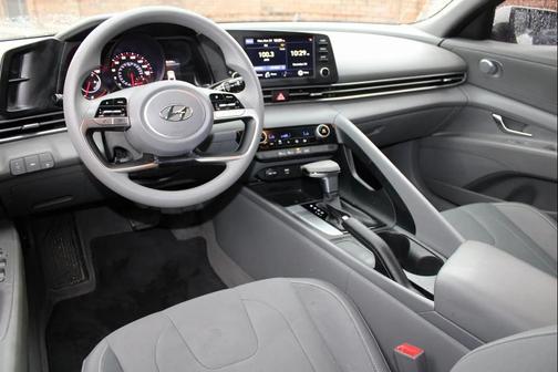 2021 Hyundai ELANTRA SEL