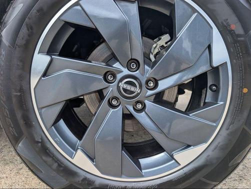 Gun Metallic 2025 Nissan Rogue SV