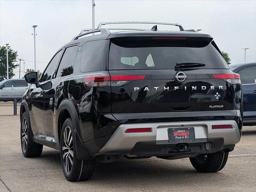 2024 Nissan Pathfinder Platinum FWD