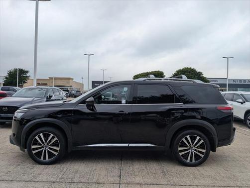 2024 Nissan Pathfinder Platinum FWD