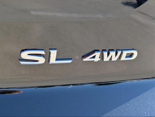 2025 Nissan Pathfinder SL 4WD