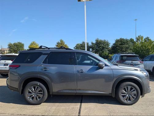 2025 Nissan Pathfinder SV FWD