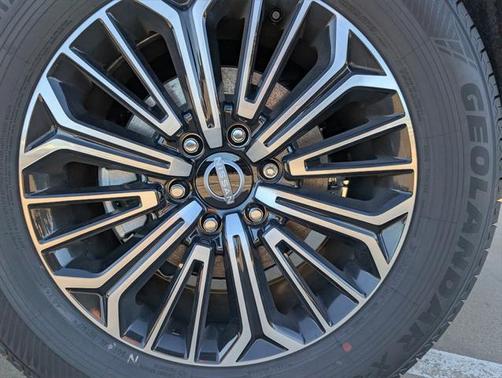 2025 Nissan Armada SL 4WD