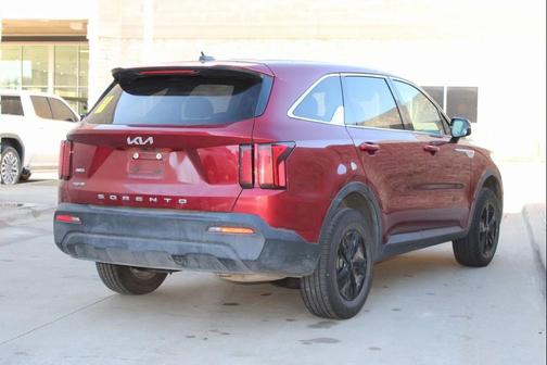 2022 Kia Sorento LX