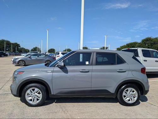 Galactic Gray 2023 Hyundai VENUE SE