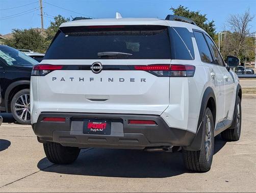 2025 Nissan Pathfinder SV FWD
