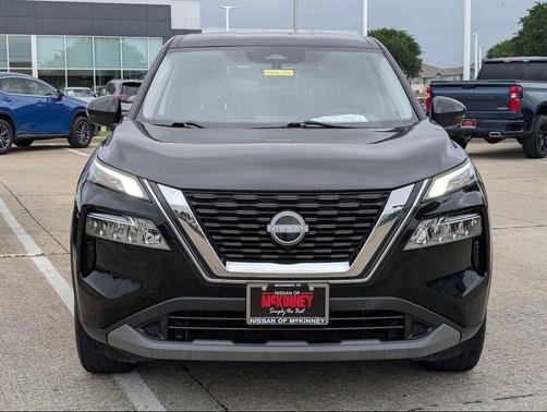 Super Black 2023 Nissan Rogue SV