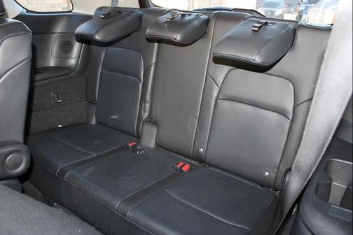 2022 Nissan Pathfinder SL 2WD