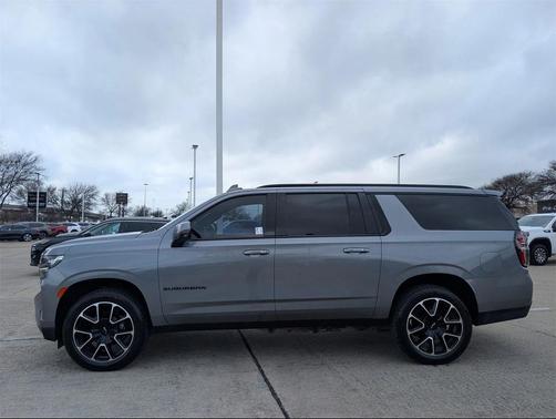 2022 Chevrolet Suburban RST