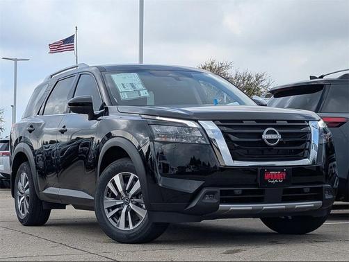 2025 Nissan Pathfinder SL 4WD