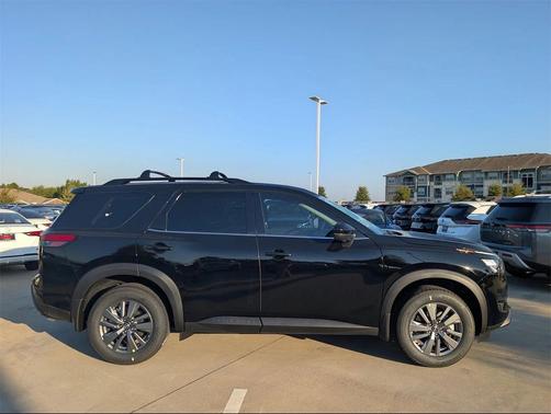 2025 Nissan Pathfinder SV FWD