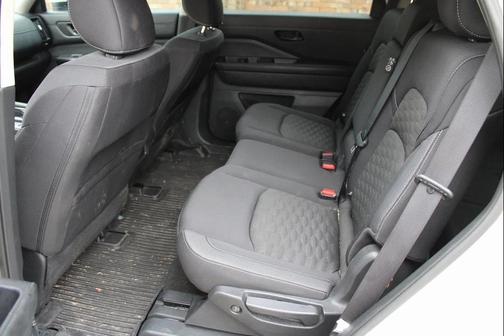 2023 Nissan Pathfinder SV FWD