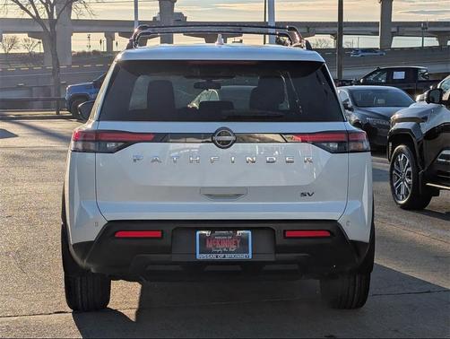 2023 Nissan Pathfinder SV FWD