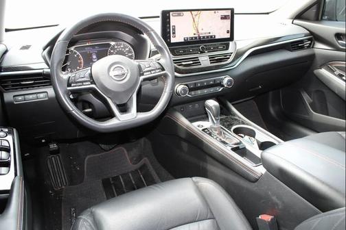 2023 Nissan Altima SR FWD