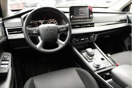 2022 Mitsubishi Outlander ES 2.5 2WD