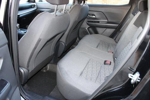 Super Black 2025 Nissan Kicks SV