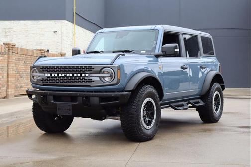 Azure Gray Metallic Tri-Coat 2023 Ford Bronco Badlands