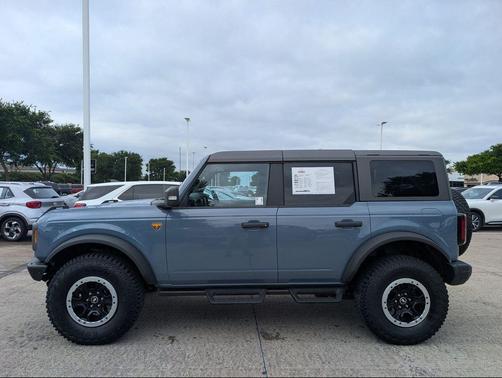 Azure Gray Metallic Tri-Coat 2023 Ford Bronco Badlands