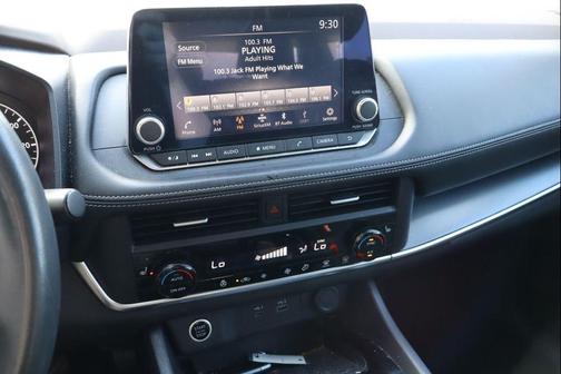 Brilliant Silver 2023 Nissan Rogue SV
