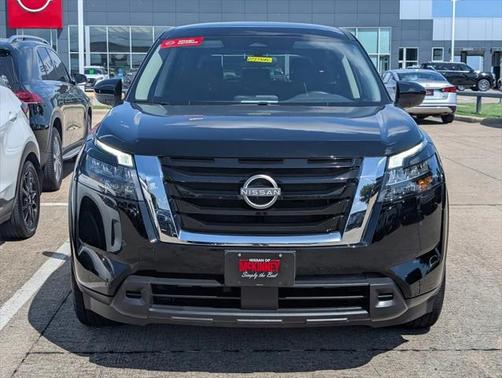 2024 Nissan Pathfinder S FWD
