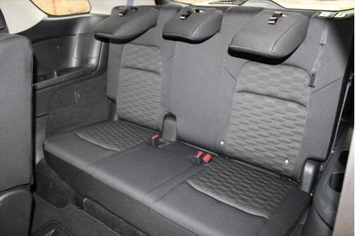 2024 Nissan Pathfinder S FWD