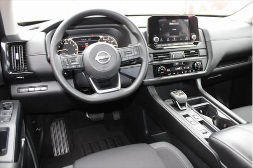 2024 Nissan Pathfinder S FWD