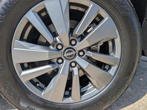 2024 Nissan Pathfinder S FWD