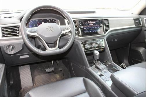 2022 Volkswagen Atlas 2.0T SE w/Technology