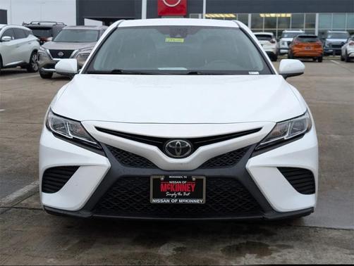 2020 Toyota Camry SE