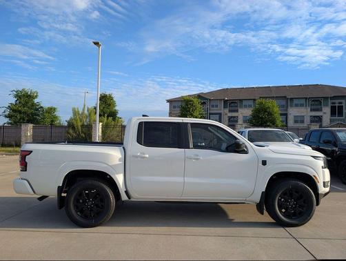 Glacier White 2026 Nissan Frontier SV