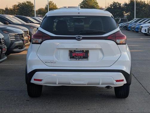 2025 Nissan Kicks S