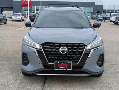 2021 Nissan Kicks SR