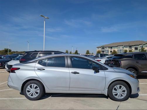2025 Nissan Versa 1.6 S